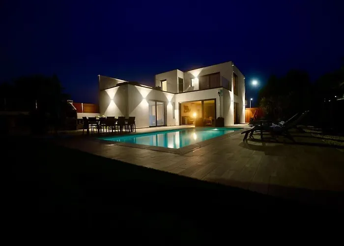 Villa Serena - Exquisite With Private Heated Pool Sao Martinho do Porto