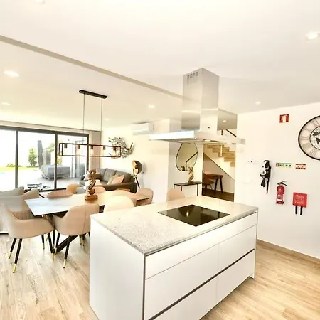 Villa Serena - Exquisite With Private Heated Pool Sao Martinho do Porto