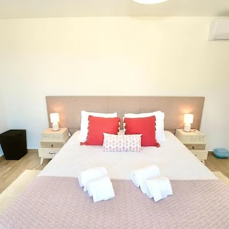 Villa Serena - Exquisite With Private Heated Pool Sao Martinho do Porto