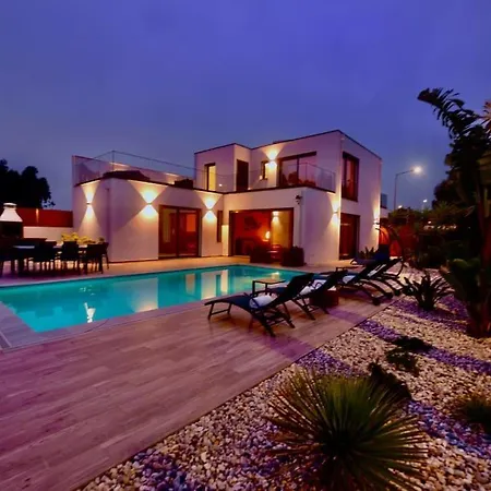 Villa Serena - Exquisite With Private Heated Pool *