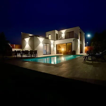 Villa Serena - Exquisite With Private Heated Pool Sao Martinho do Porto