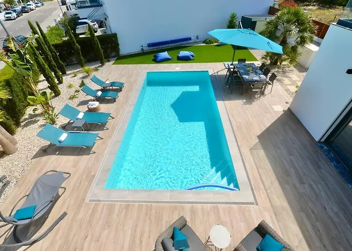 Villa Serena - Exquisite With Private Heated Pool *